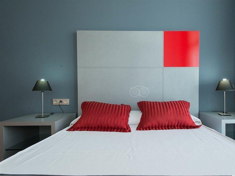Aparthotel Four Elements Suites Salou Zewnętrze zdjęcie