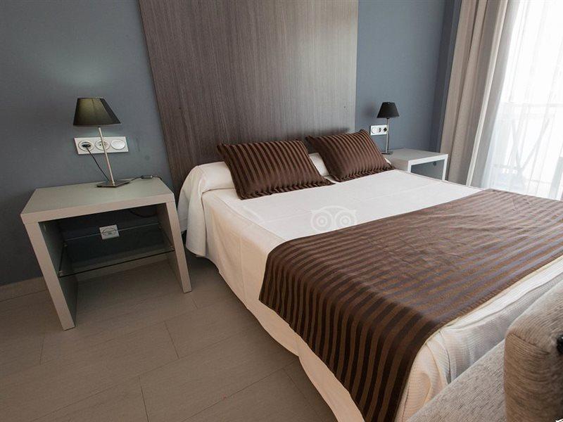 Aparthotel Four Elements Suites Salou Zewnętrze zdjęcie