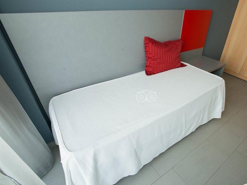 Aparthotel Four Elements Suites Salou Zewnętrze zdjęcie