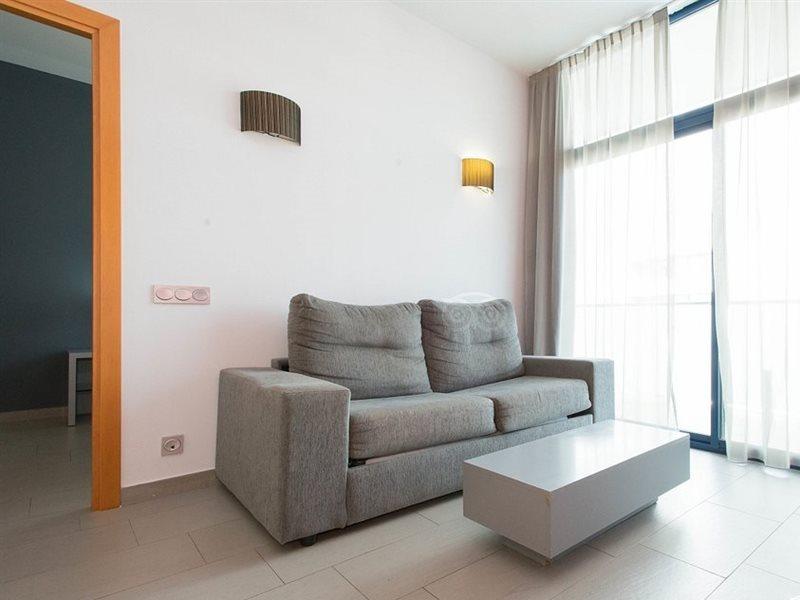 Aparthotel Four Elements Suites Salou Zewnętrze zdjęcie