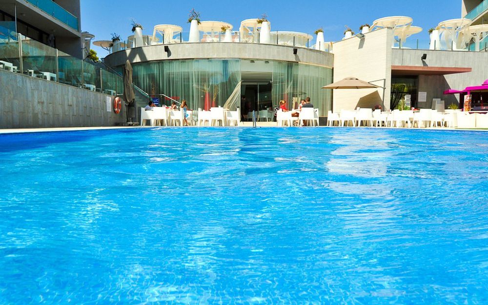 Aparthotel Four Elements Suites Salou Zewnętrze zdjęcie