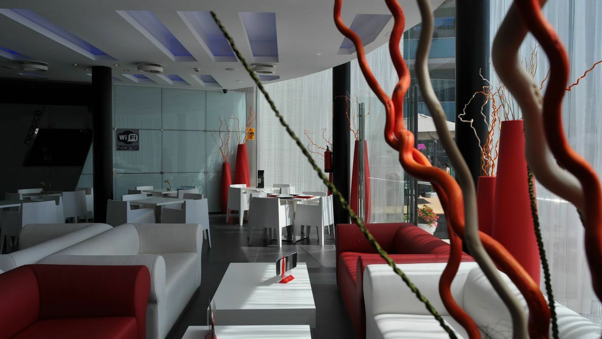 Aparthotel Four Elements Suites Salou Zewnętrze zdjęcie