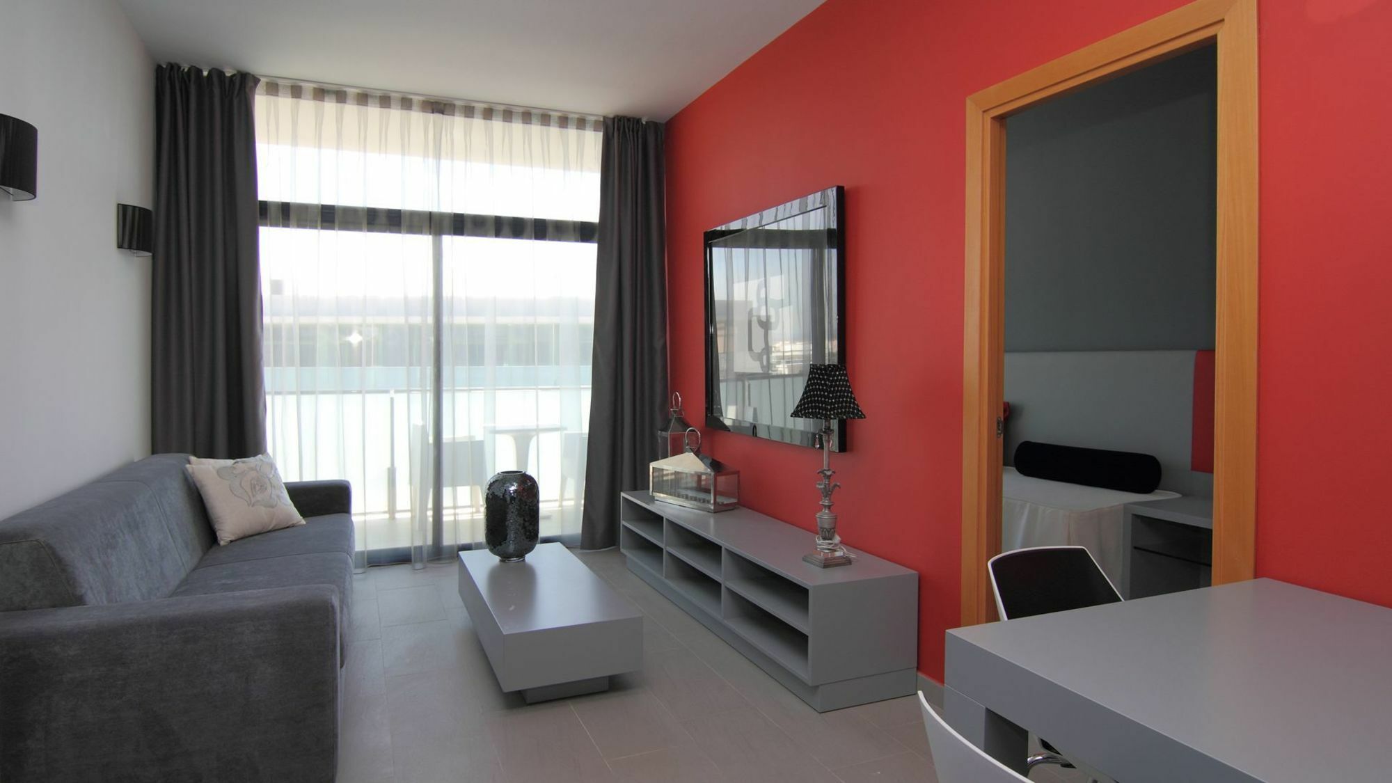 Aparthotel Four Elements Suites Salou Zewnętrze zdjęcie