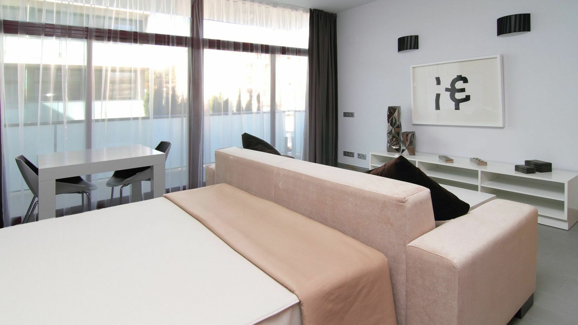 Aparthotel Four Elements Suites Salou Zewnętrze zdjęcie