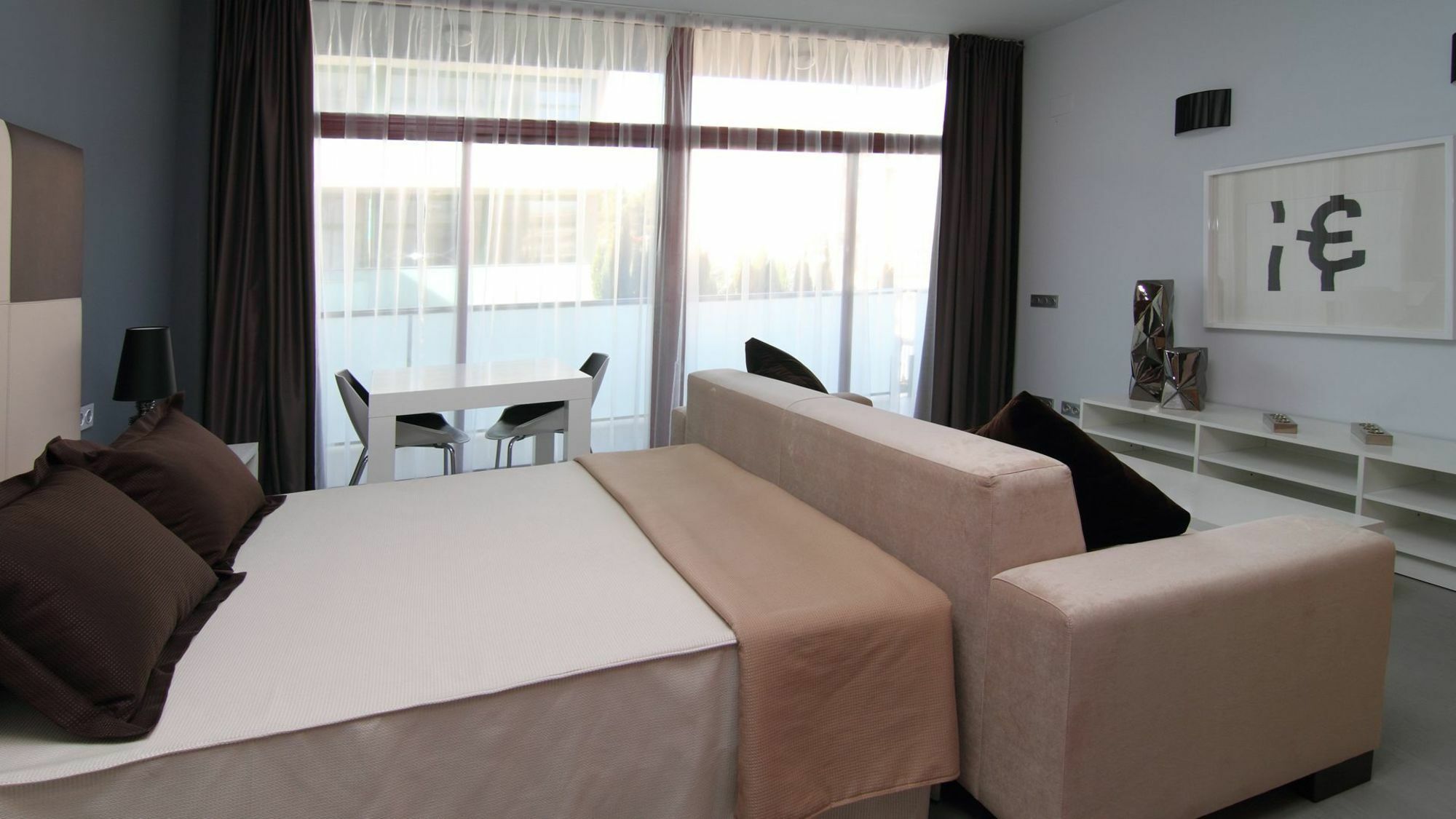 Aparthotel Four Elements Suites Salou Zewnętrze zdjęcie