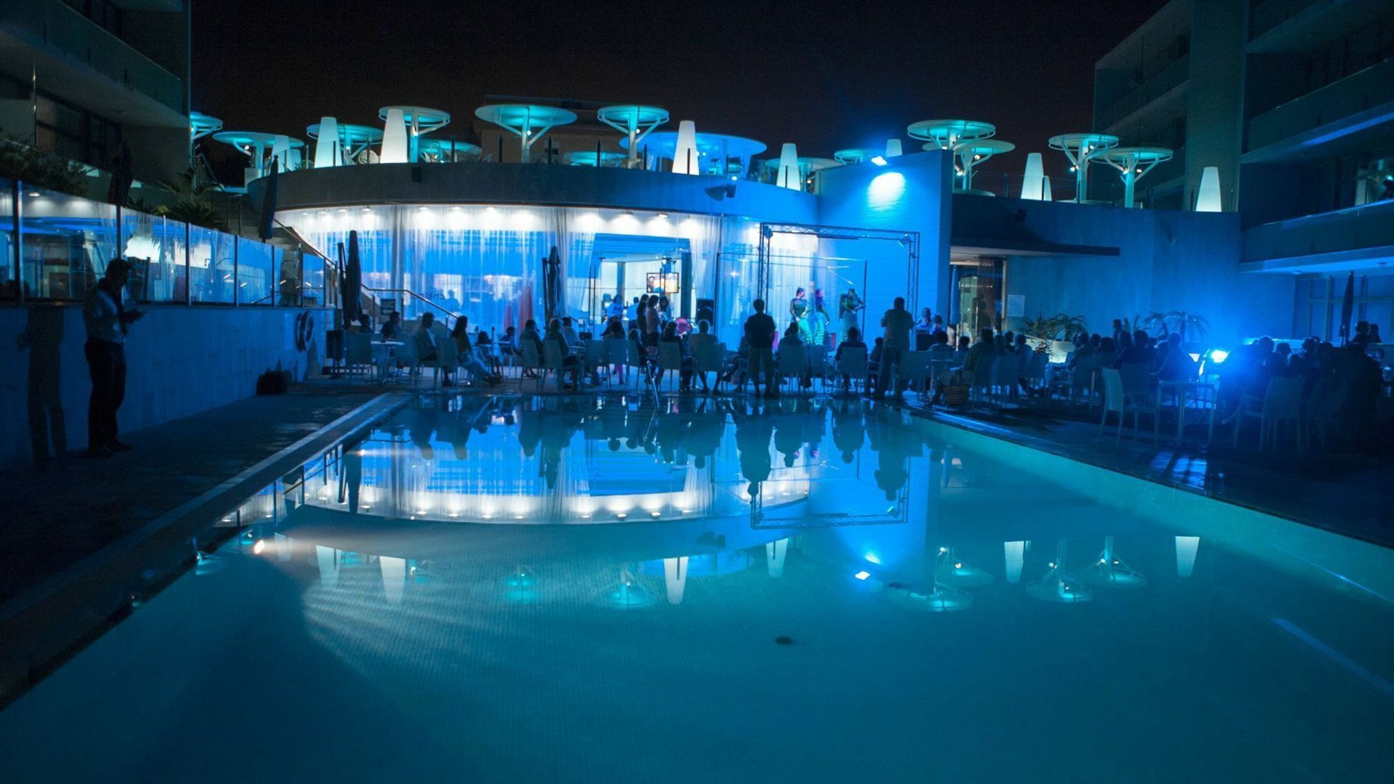 Aparthotel Four Elements Suites Salou Zewnętrze zdjęcie